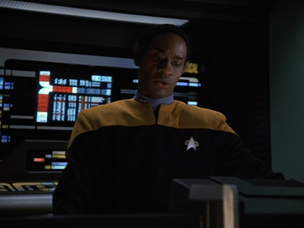 extant_StarTrekVOY_4x22-Unforgettable_00144.jpg