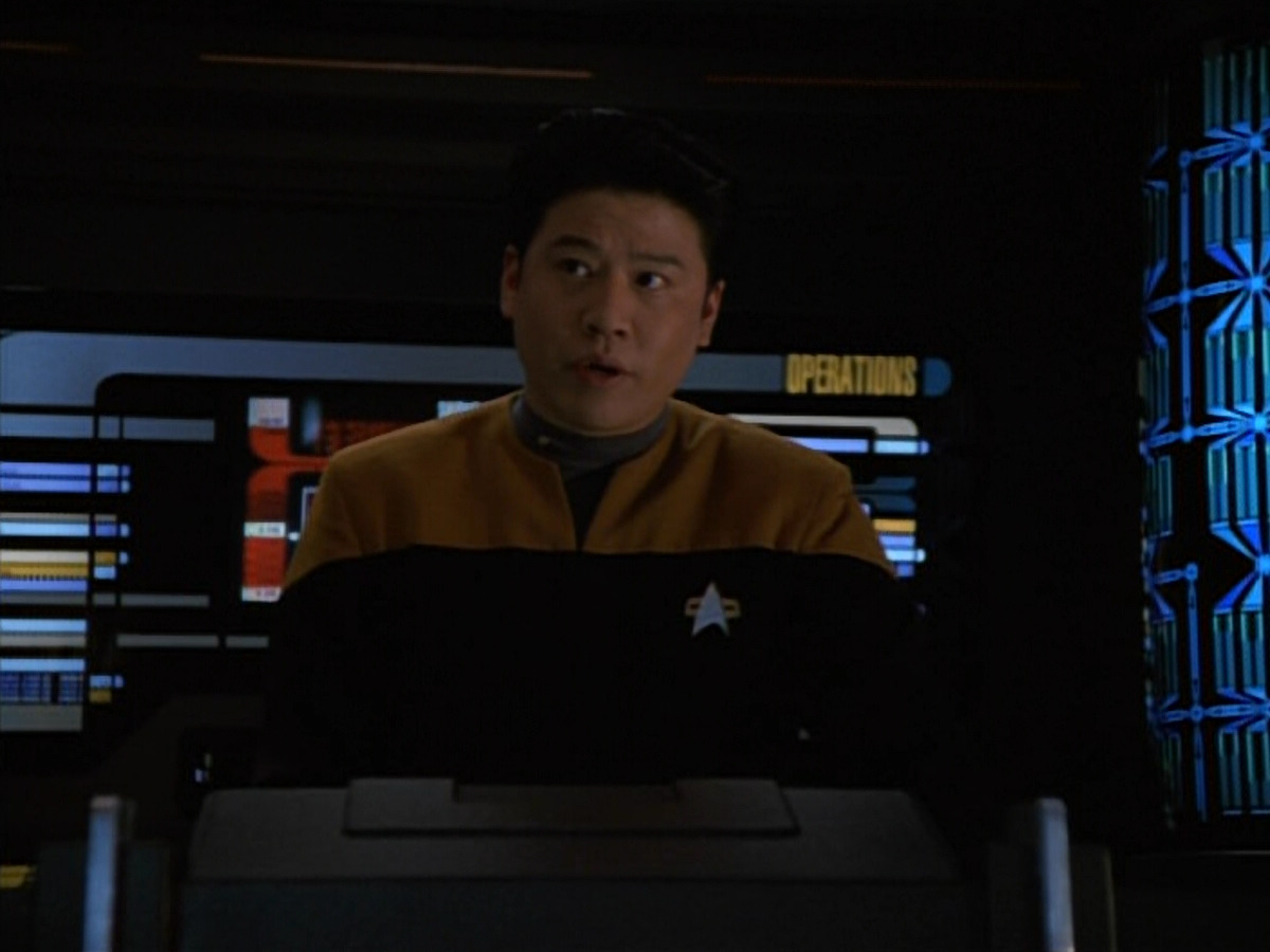 extant_StarTrekVOY_4x22-Unforgettable_00148.jpg