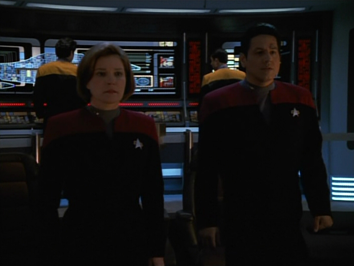 extant_StarTrekVOY_4x22-Unforgettable_00158.jpg