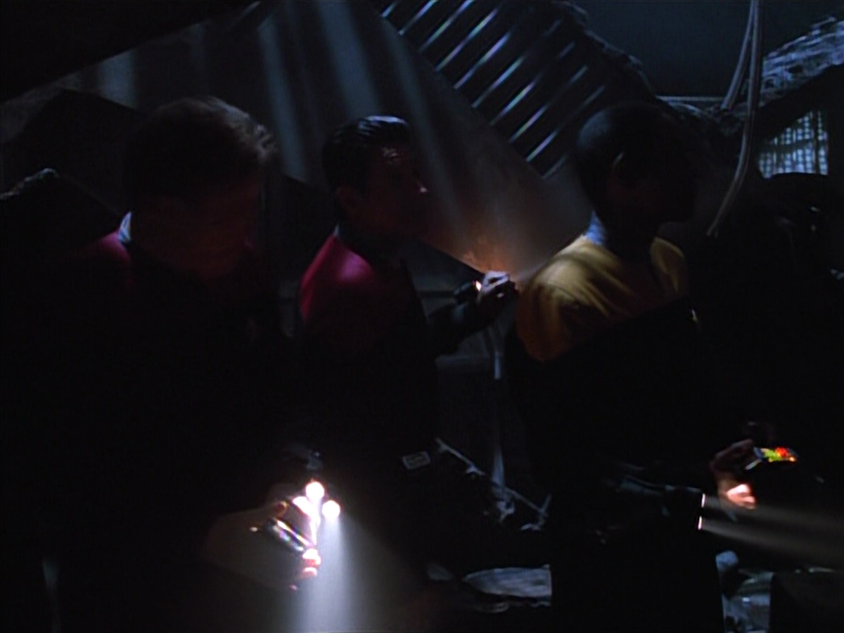 extant_StarTrekVOY_4x22-Unforgettable_00412.jpg