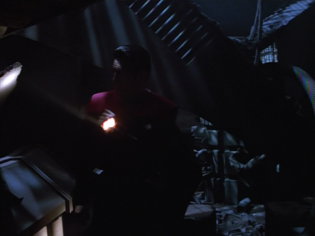 extant_StarTrekVOY_4x22-Unforgettable_00423.jpg