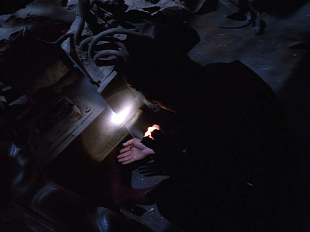 extant_StarTrekVOY_4x22-Unforgettable_00453.jpg