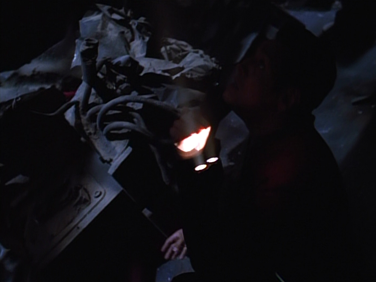 extant_StarTrekVOY_4x22-Unforgettable_00457.jpg