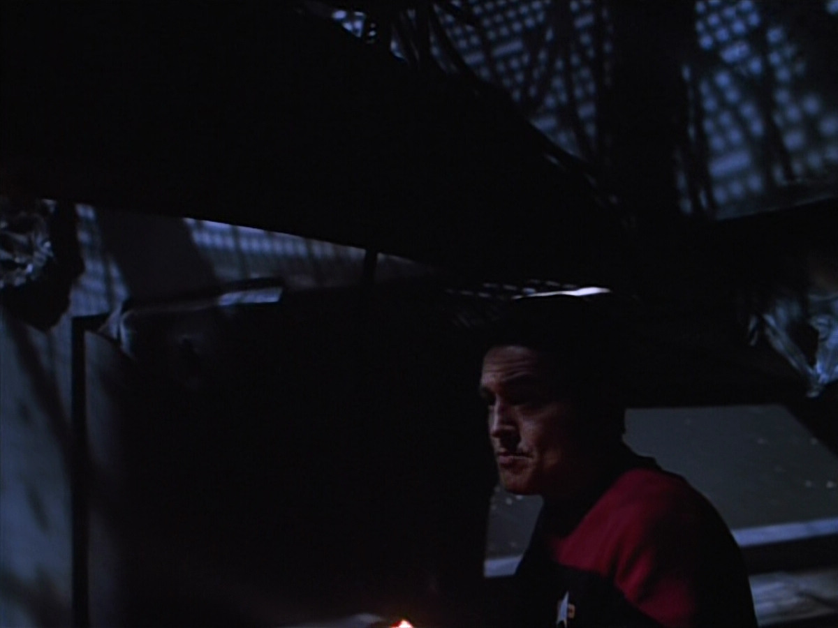 extant_StarTrekVOY_4x22-Unforgettable_00464.jpg