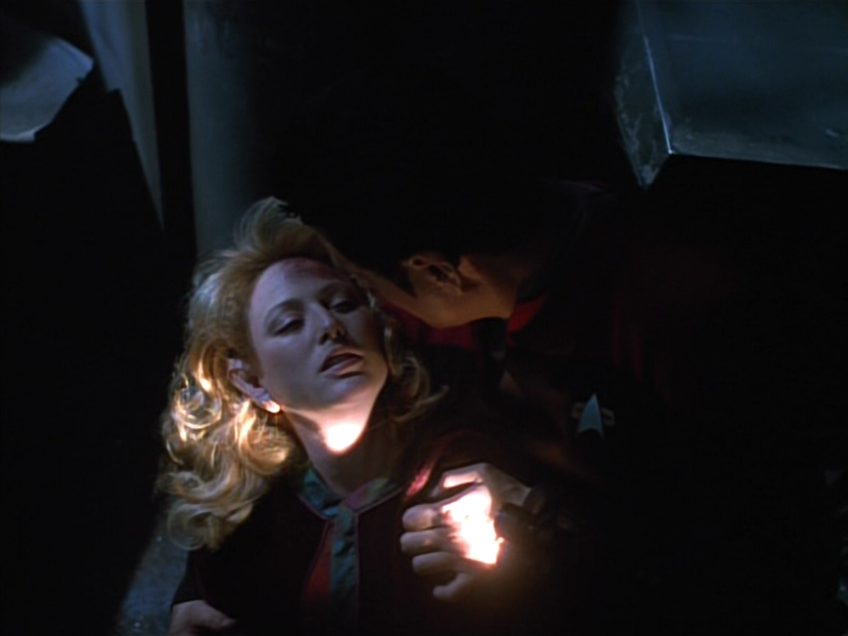 extant_StarTrekVOY_4x22-Unforgettable_00503.jpg
