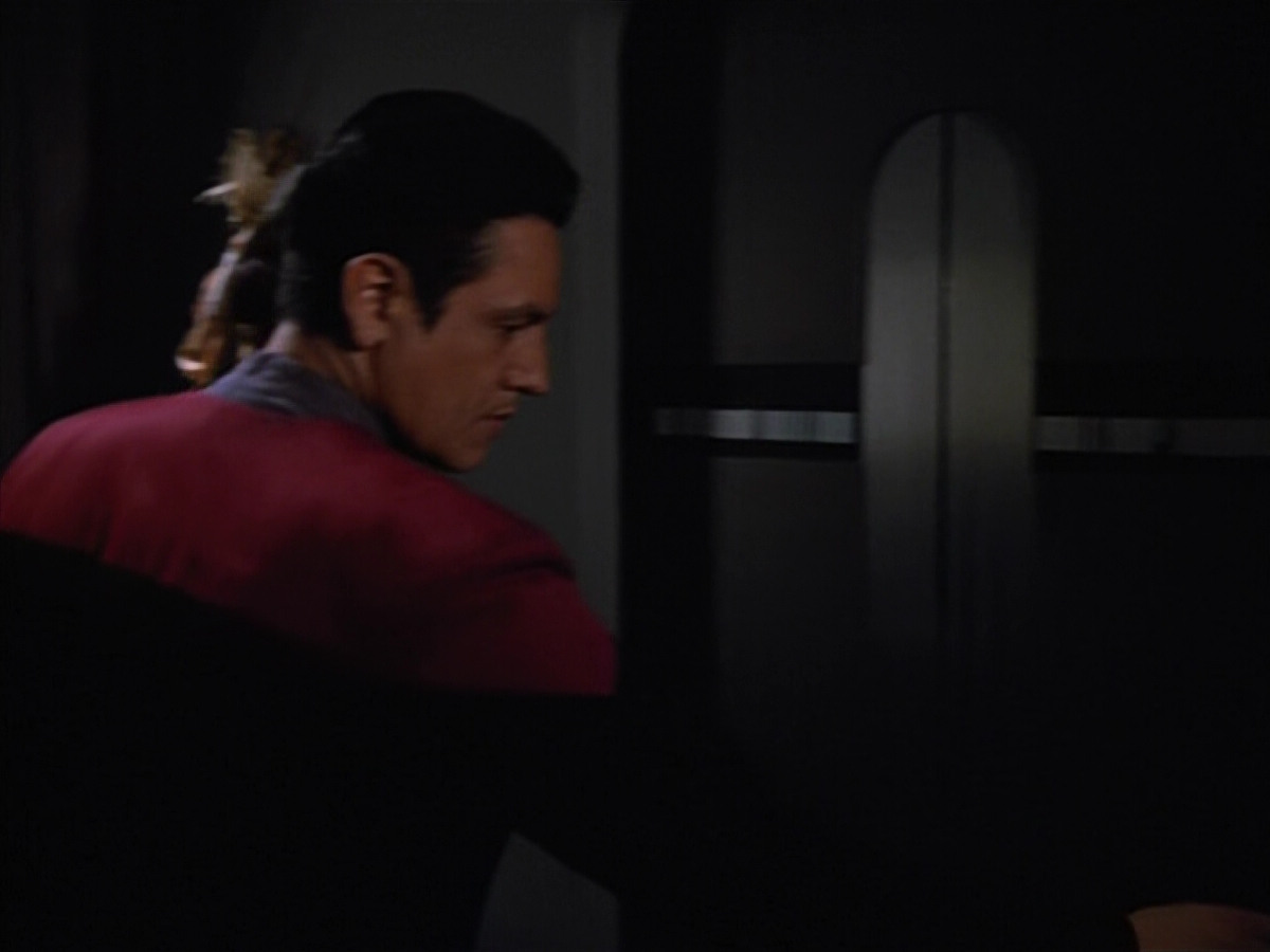 extant_StarTrekVOY_4x22-Unforgettable_02045.jpg
