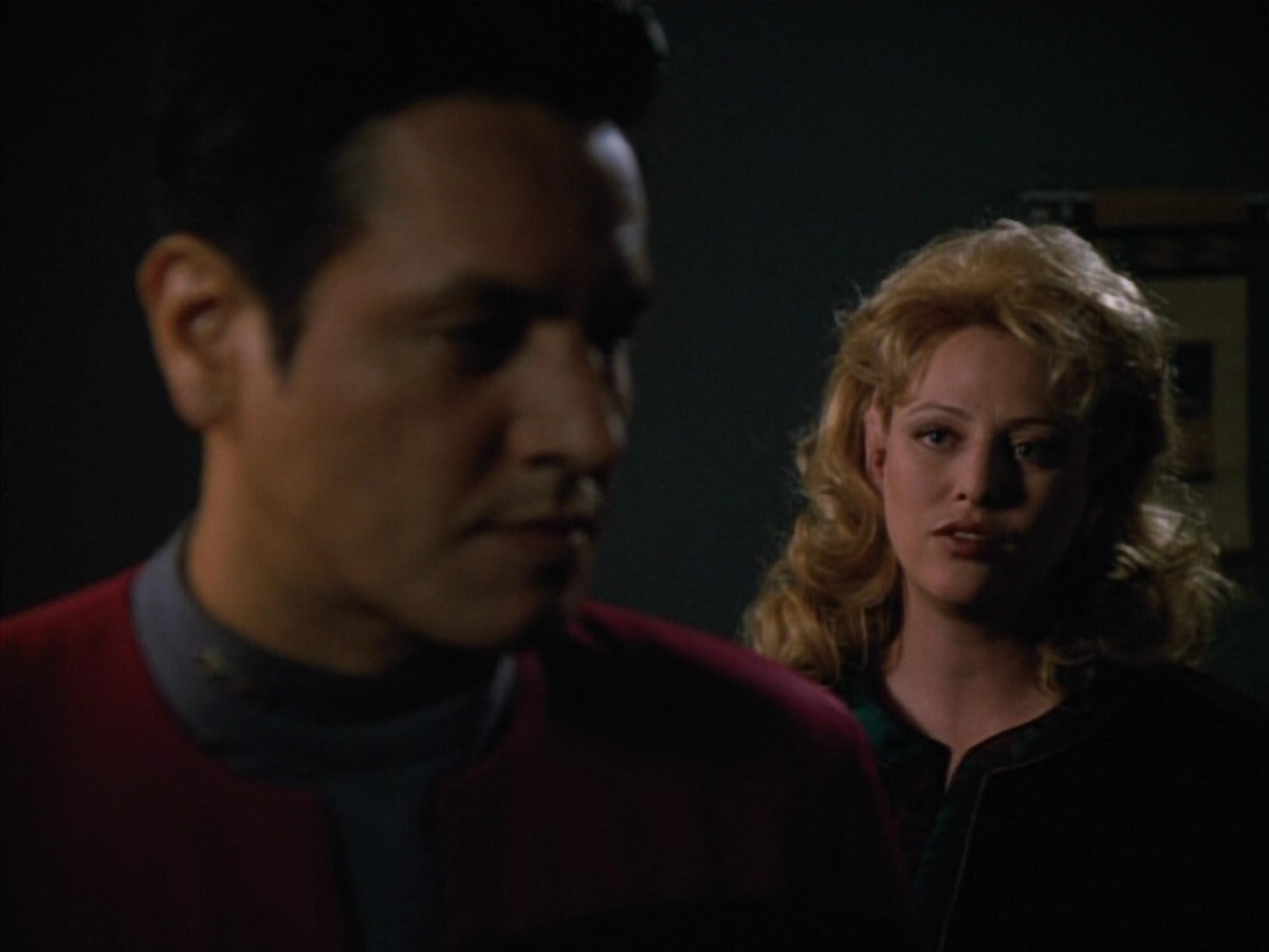 extant_StarTrekVOY_4x22-Unforgettable_02121.jpg