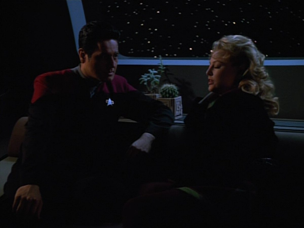 extant_StarTrekVOY_4x22-Unforgettable_02249.jpg