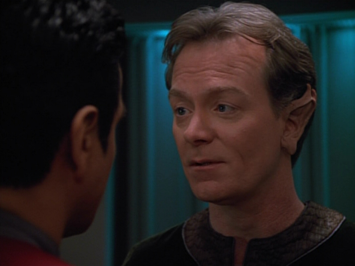 extant_StarTrekVOY_4x22-Unforgettable_03244.jpg