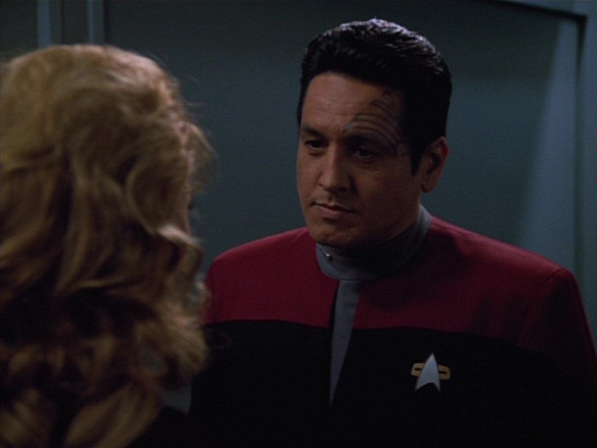 extant_StarTrekVOY_4x22-Unforgettable_03390.jpg