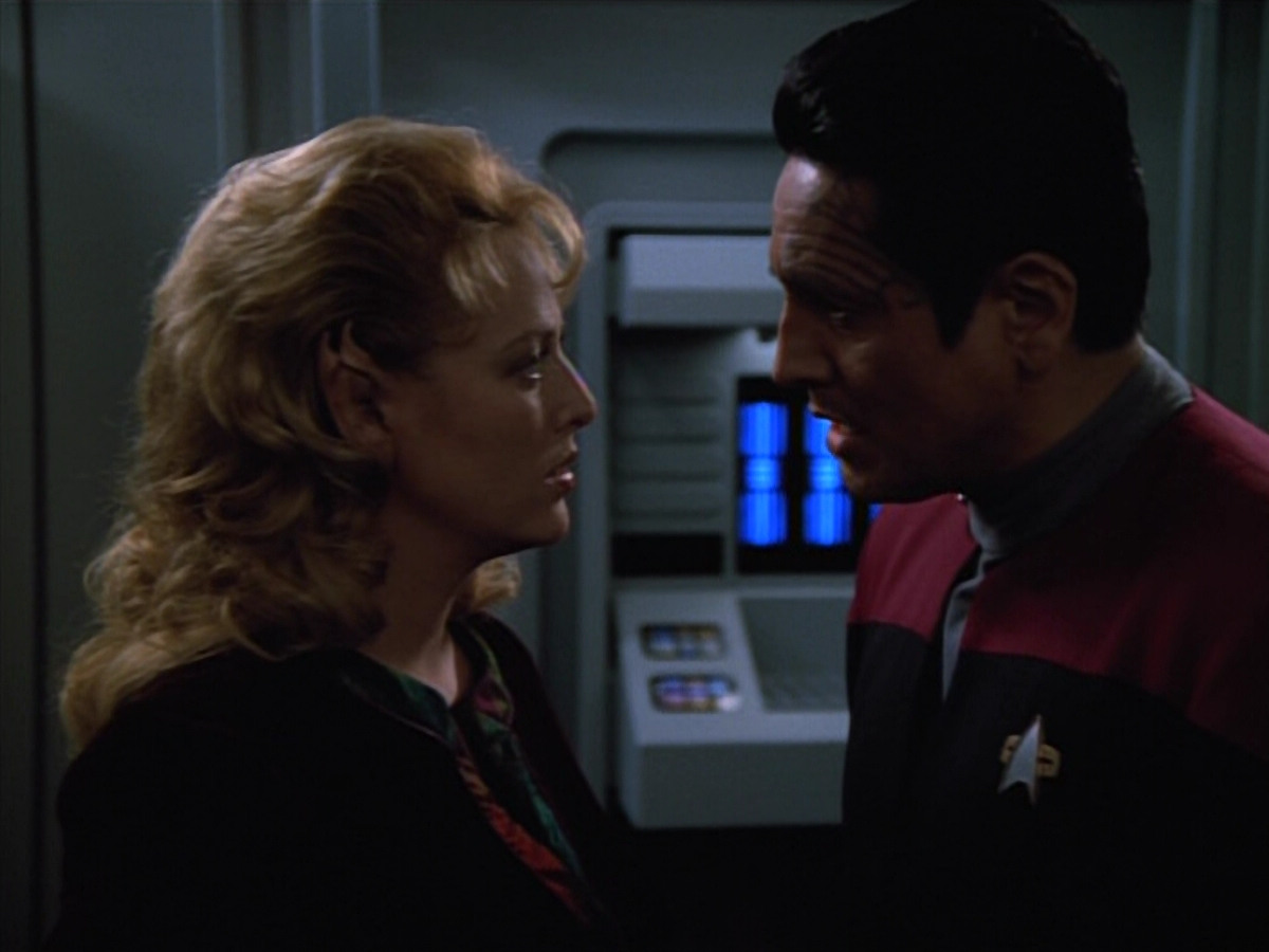 extant_StarTrekVOY_4x22-Unforgettable_03444.jpg
