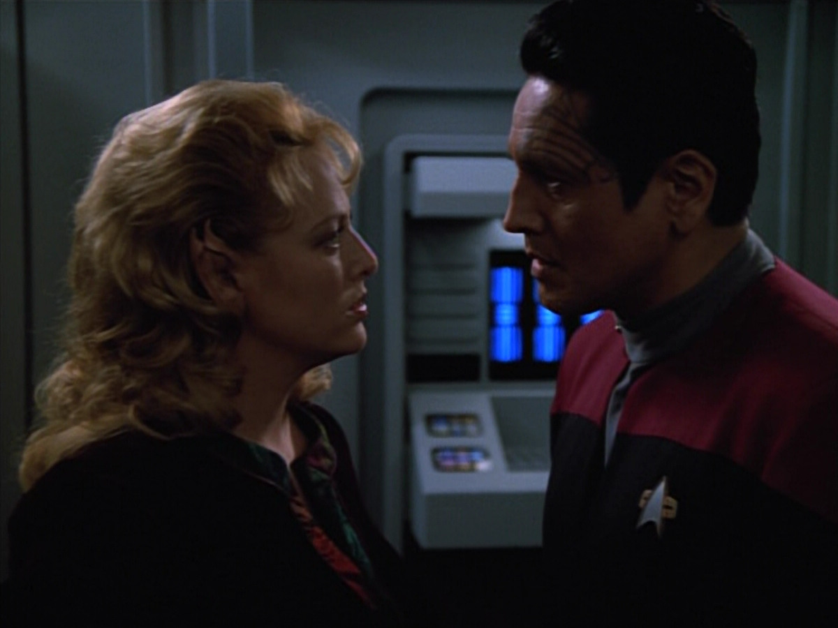 extant_StarTrekVOY_4x22-Unforgettable_03462.jpg