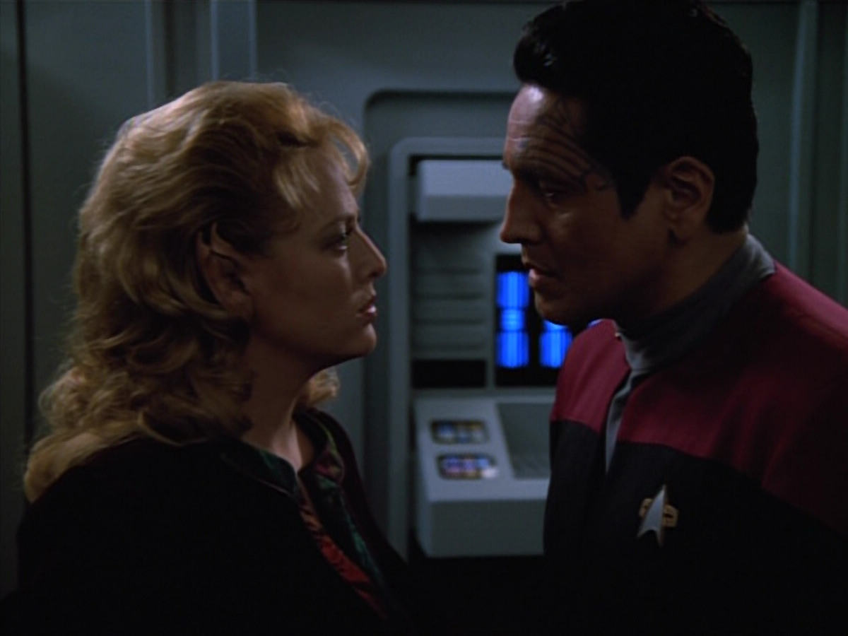 extant_StarTrekVOY_4x22-Unforgettable_03467.jpg