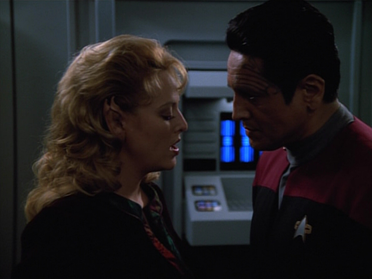 extant_StarTrekVOY_4x22-Unforgettable_03480.jpg