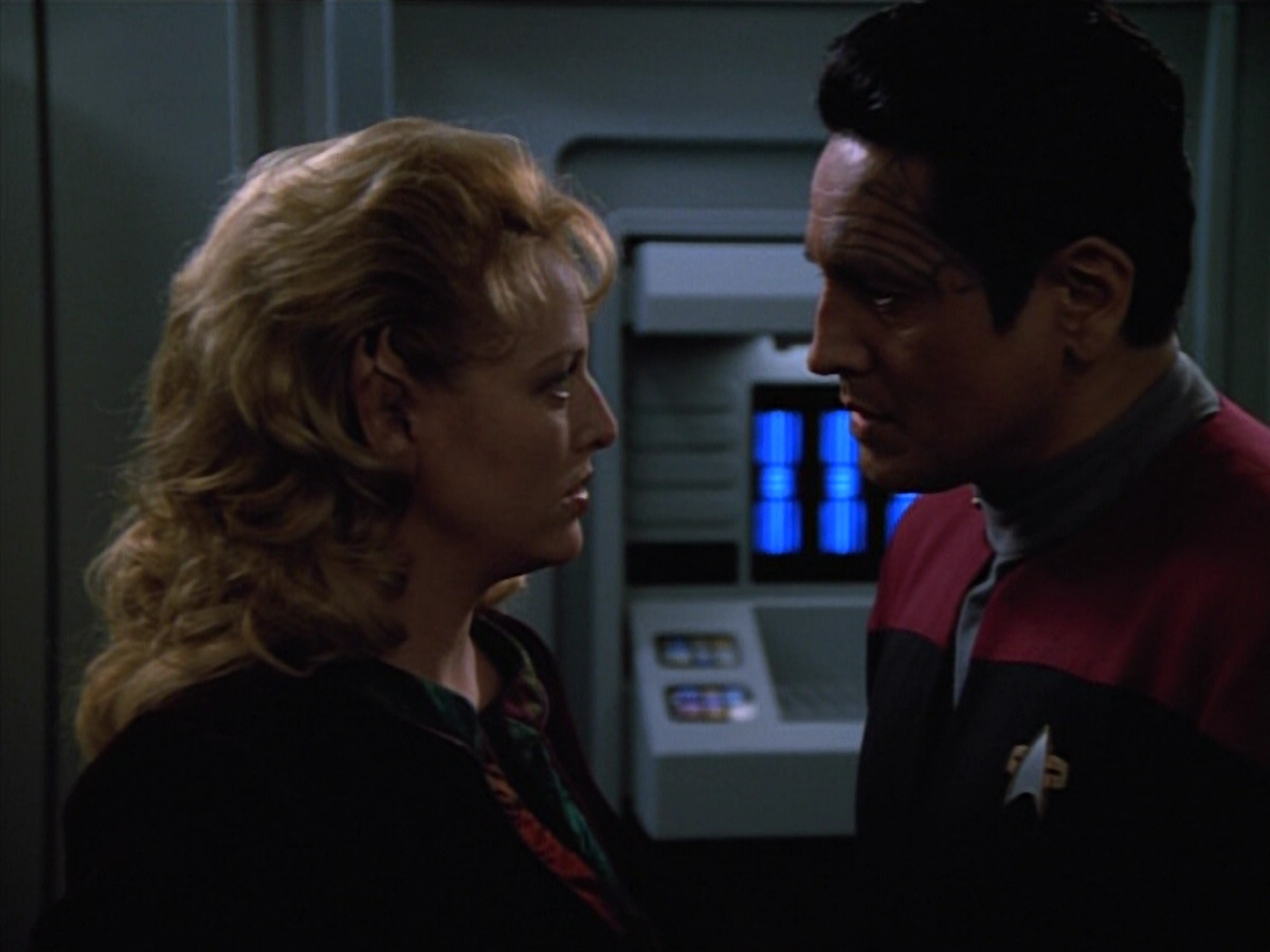 extant_StarTrekVOY_4x22-Unforgettable_03486.jpg