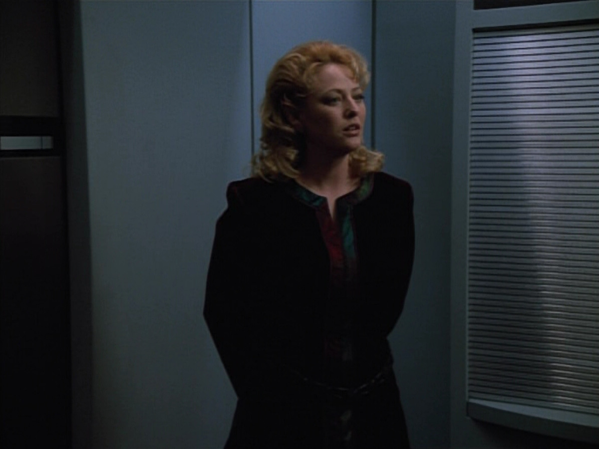 extant_StarTrekVOY_4x22-Unforgettable_03511.jpg