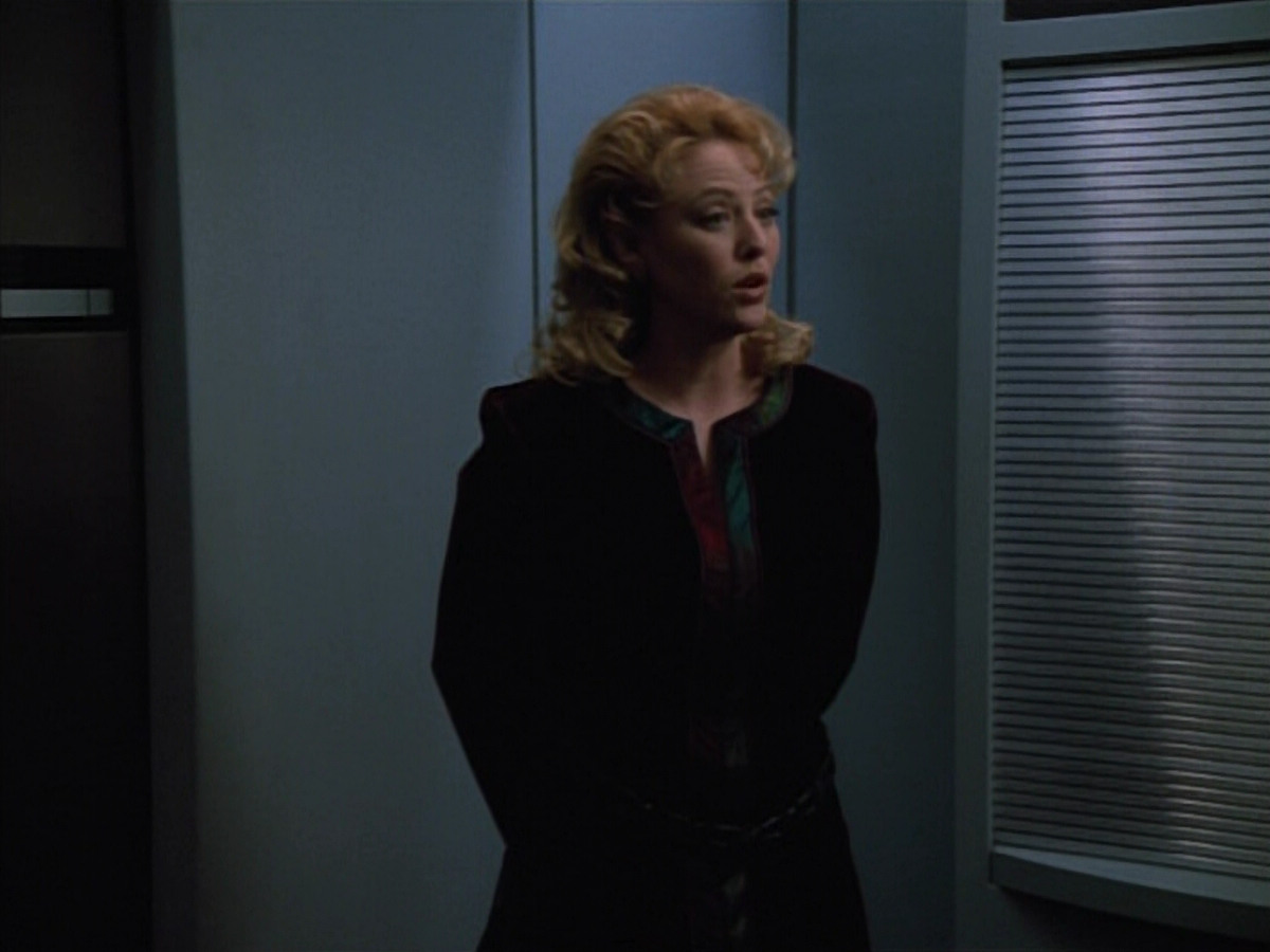 extant_StarTrekVOY_4x22-Unforgettable_03512.jpg