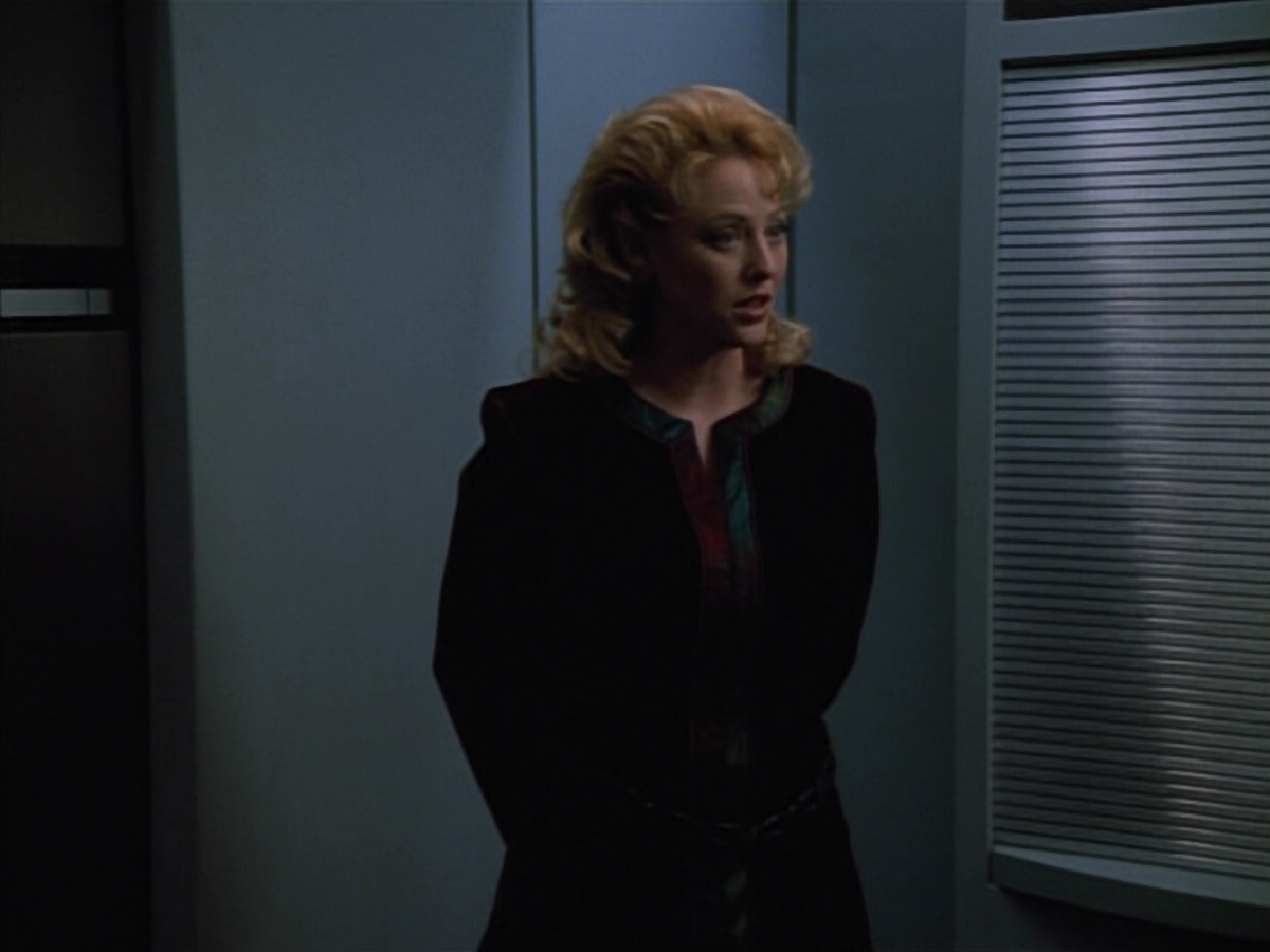 extant_StarTrekVOY_4x22-Unforgettable_03513.jpg
