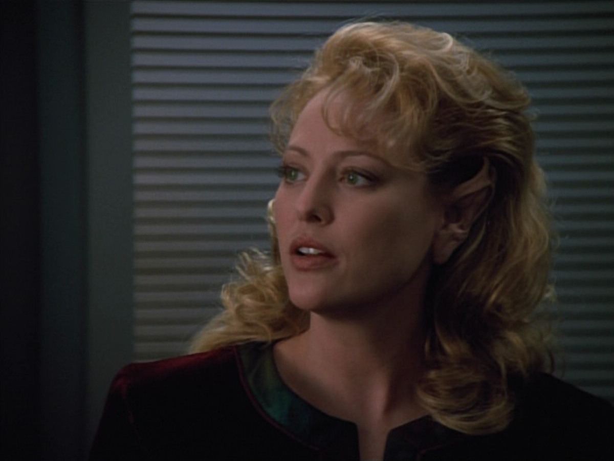 extant_StarTrekVOY_4x22-Unforgettable_03533.jpg