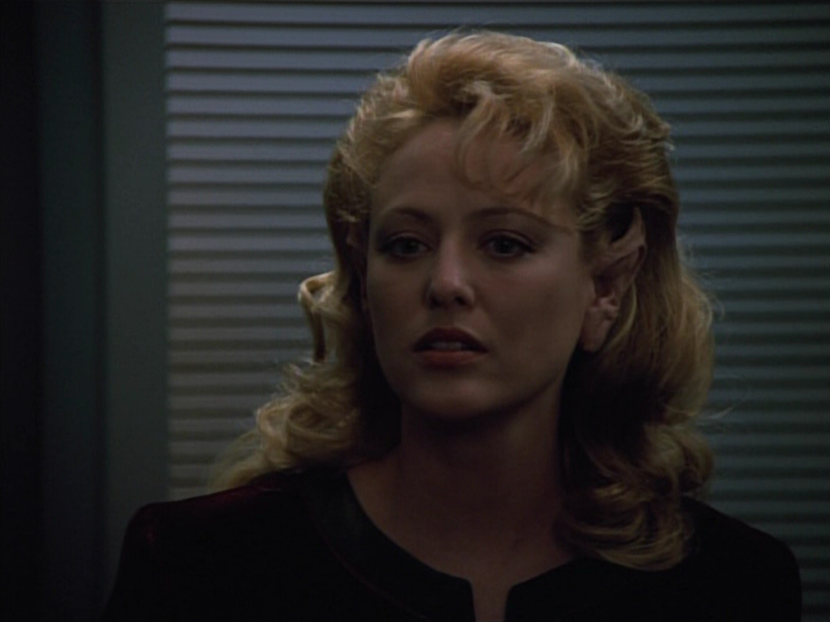 extant_StarTrekVOY_4x22-Unforgettable_03547.jpg