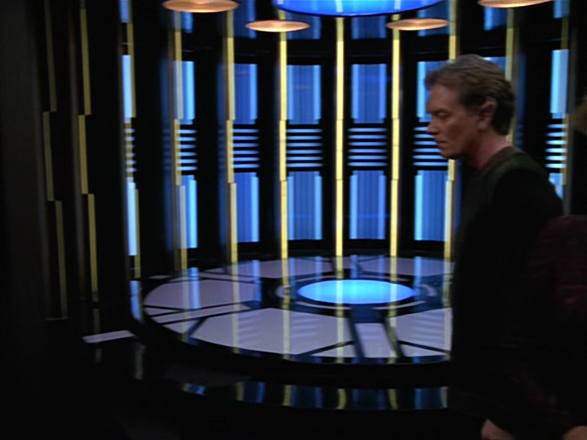 extant_StarTrekVOY_4x22-Unforgettable_03562.jpg