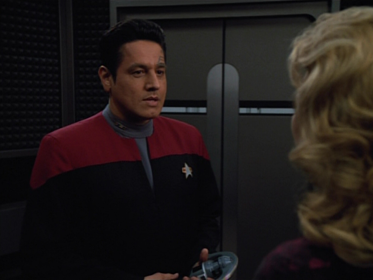 extant_StarTrekVOY_4x22-Unforgettable_03590.jpg