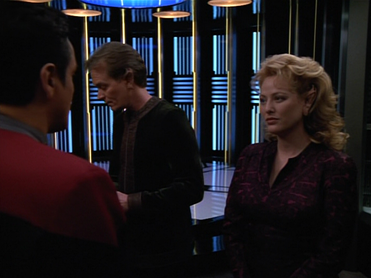 extant_StarTrekVOY_4x22-Unforgettable_03606.jpg
