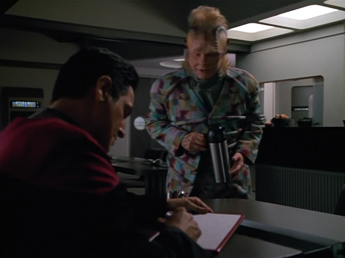 extant_StarTrekVOY_4x22-Unforgettable_03672.jpg