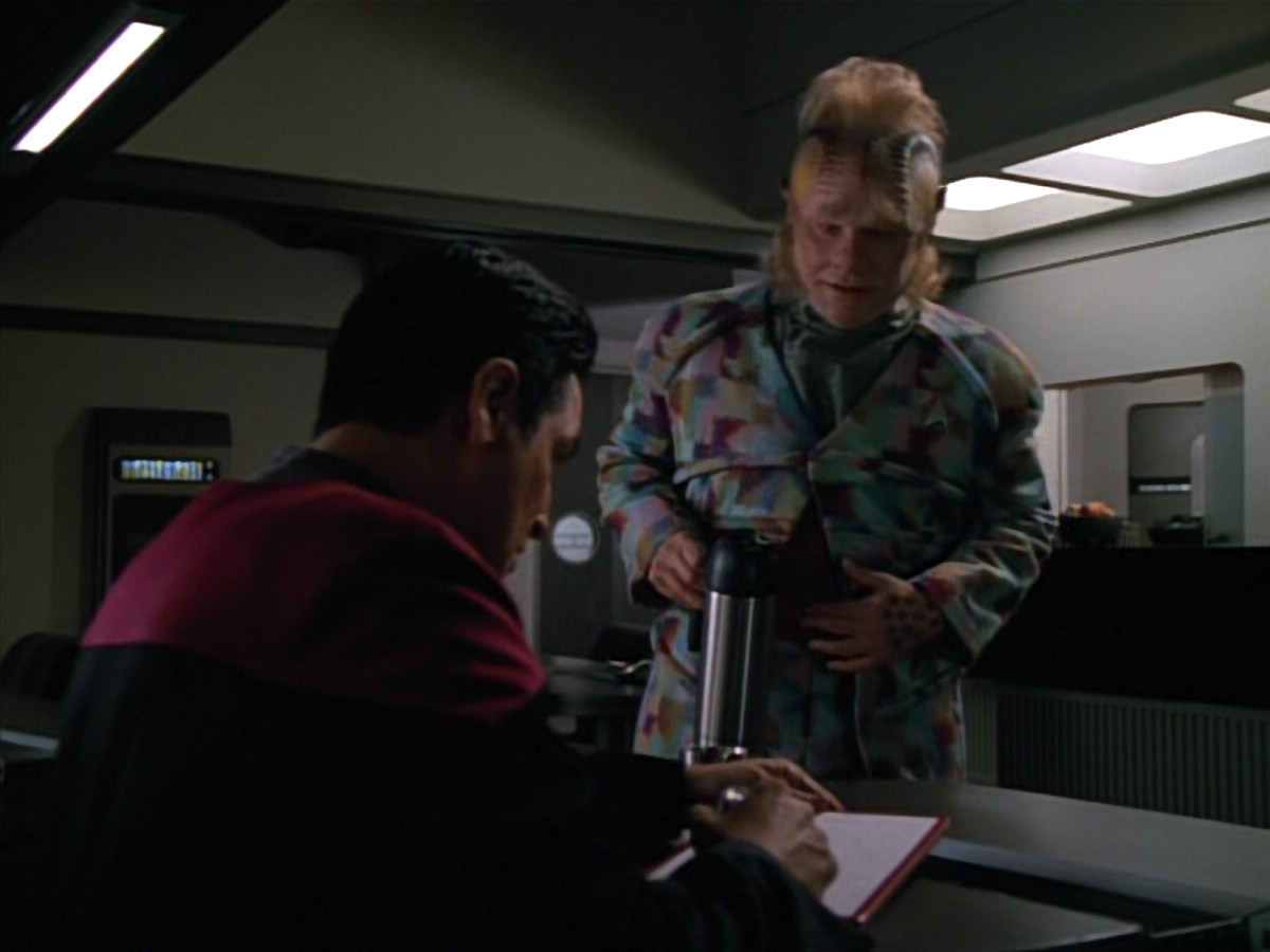 extant_StarTrekVOY_4x22-Unforgettable_03676.jpg