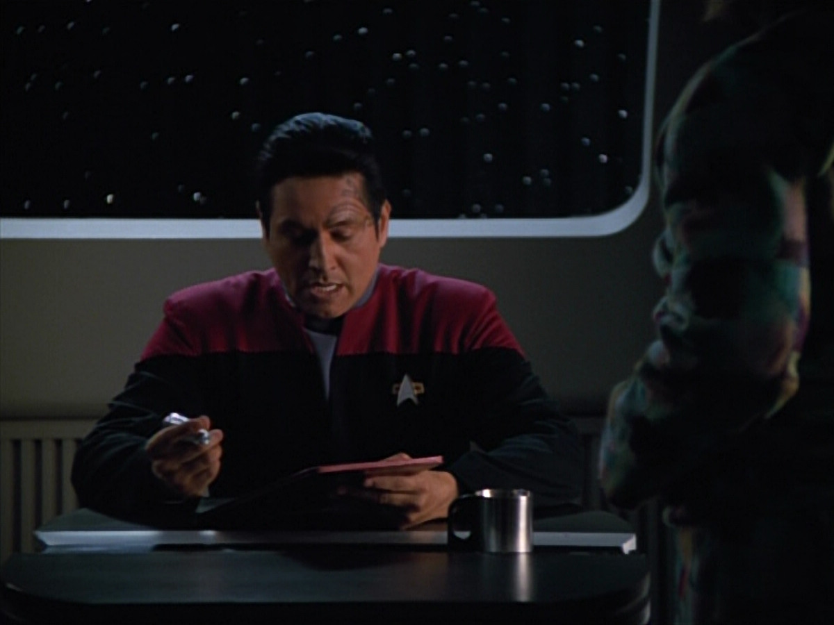 extant_StarTrekVOY_4x22-Unforgettable_03693.jpg