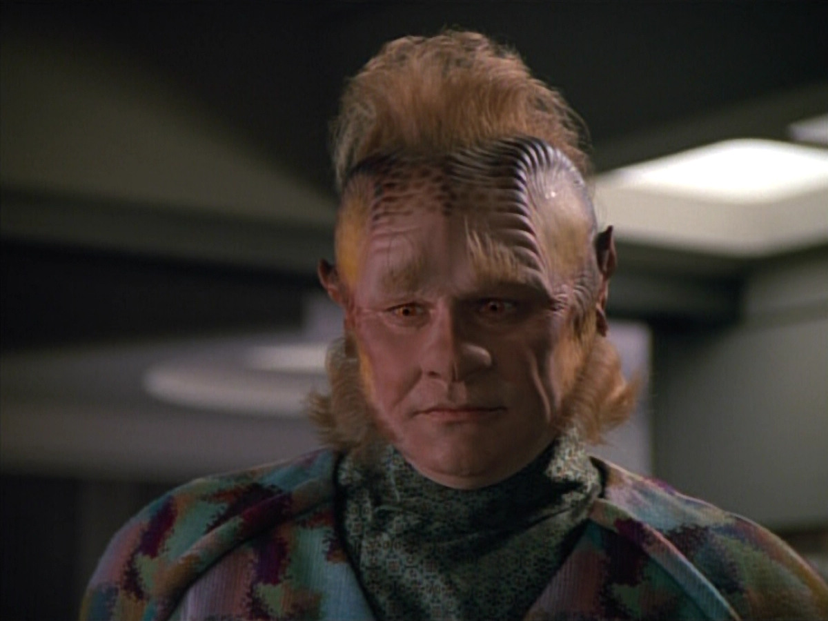 extant_StarTrekVOY_4x22-Unforgettable_03725.jpg
