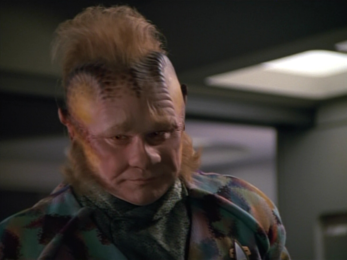 extant_StarTrekVOY_4x22-Unforgettable_03789.jpg