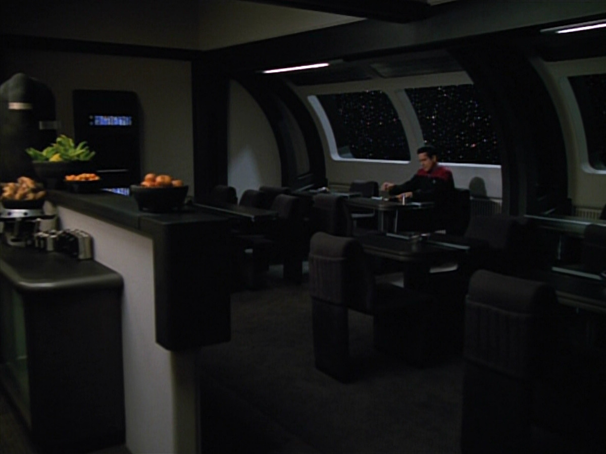 extant_StarTrekVOY_4x22-Unforgettable_03804.jpg