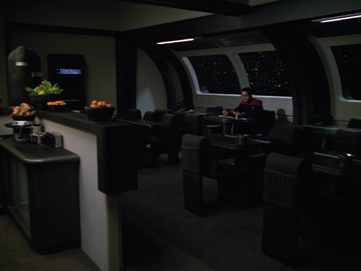 extant_StarTrekVOY_4x22-Unforgettable_03807.jpg