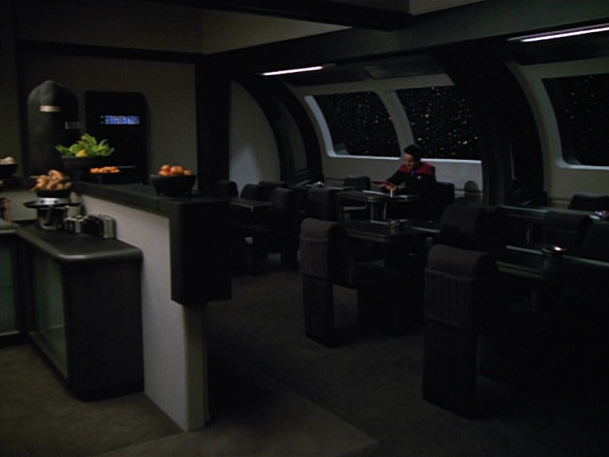 extant_StarTrekVOY_4x22-Unforgettable_03810.jpg