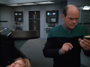 extant_StarTrekVOY_4x22-Unforgettable_00535.jpg