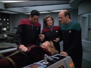 extant_StarTrekVOY_4x22-Unforgettable_00551.jpg