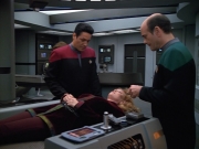 extant_StarTrekVOY_4x22-Unforgettable_00562.jpg