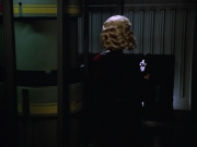 extant_StarTrekVOY_4x22-Unforgettable_01322.jpg