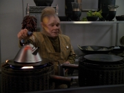 extant_StarTrekVOY_4x22-Unforgettable_01926.jpg