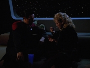 extant_StarTrekVOY_4x22-Unforgettable_02234.jpg