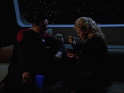 extant_StarTrekVOY_4x22-Unforgettable_02235.jpg