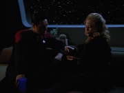 extant_StarTrekVOY_4x22-Unforgettable_02240.jpg