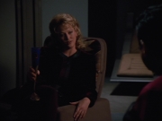 extant_StarTrekVOY_4x22-Unforgettable_02432.jpg