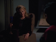 extant_StarTrekVOY_4x22-Unforgettable_02433.jpg