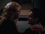 extant_StarTrekVOY_4x22-Unforgettable_02479.jpg