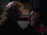 extant_StarTrekVOY_4x22-Unforgettable_02481.jpg