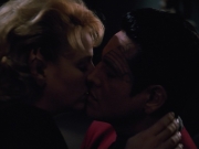 extant_StarTrekVOY_4x22-Unforgettable_02534.jpg