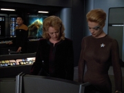 extant_StarTrekVOY_4x22-Unforgettable_02697.jpg