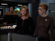 extant_StarTrekVOY_4x22-Unforgettable_02725.jpg
